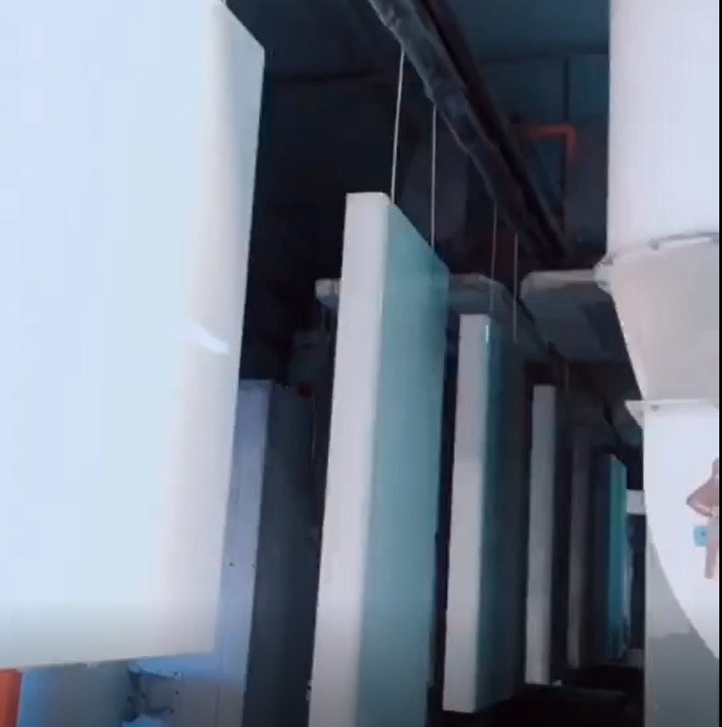 搪瓷铝单板烤漆现场视频